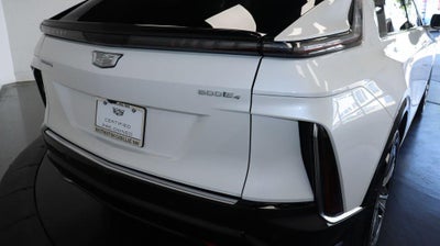 2024 Cadillac LYRIQ Luxury 2