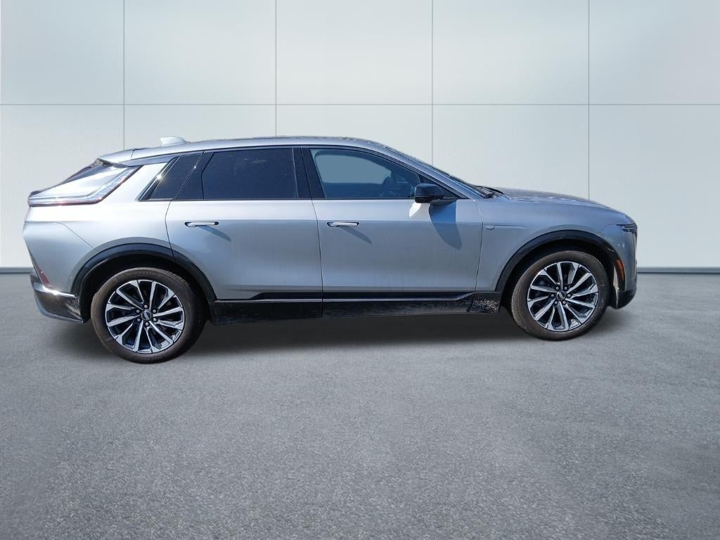 2024 Cadillac LYRIQ Sport 2