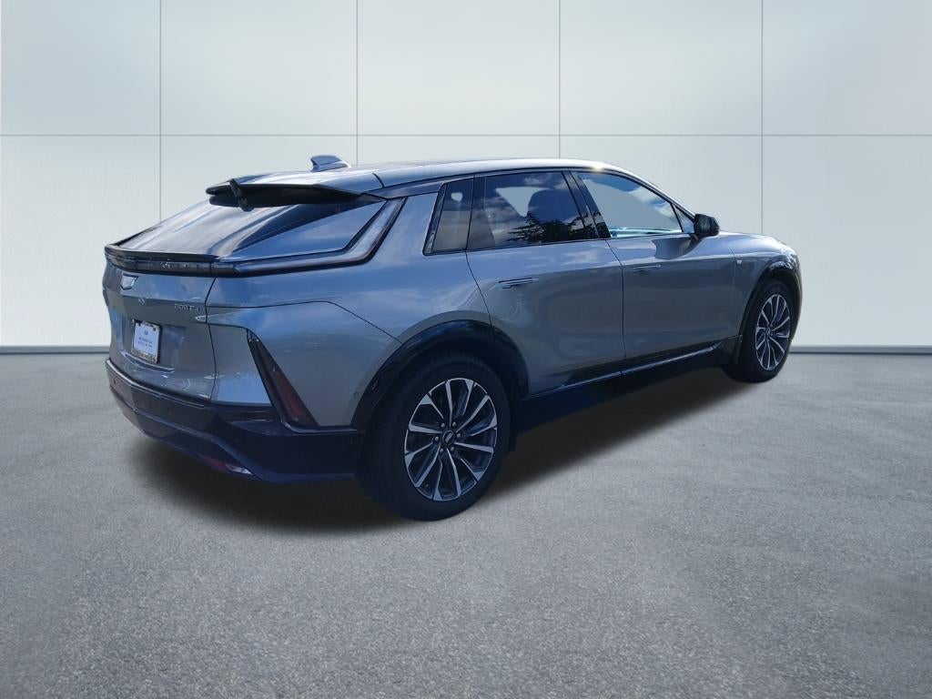 2024 Cadillac LYRIQ Sport 2