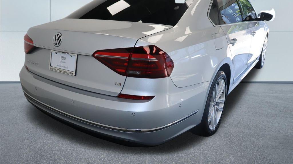 2018 Volkswagen Passat 2.0T SEL Premium