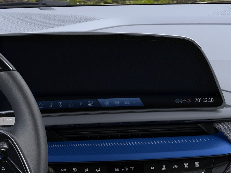 2027 Cadillac OPTIQ 4dr Luxury