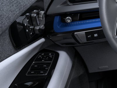 2027 Cadillac OPTIQ 4dr Luxury