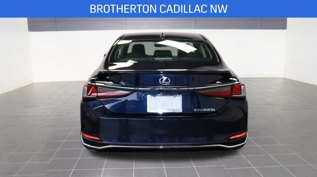 2020 Lexus ES 300h Luxury