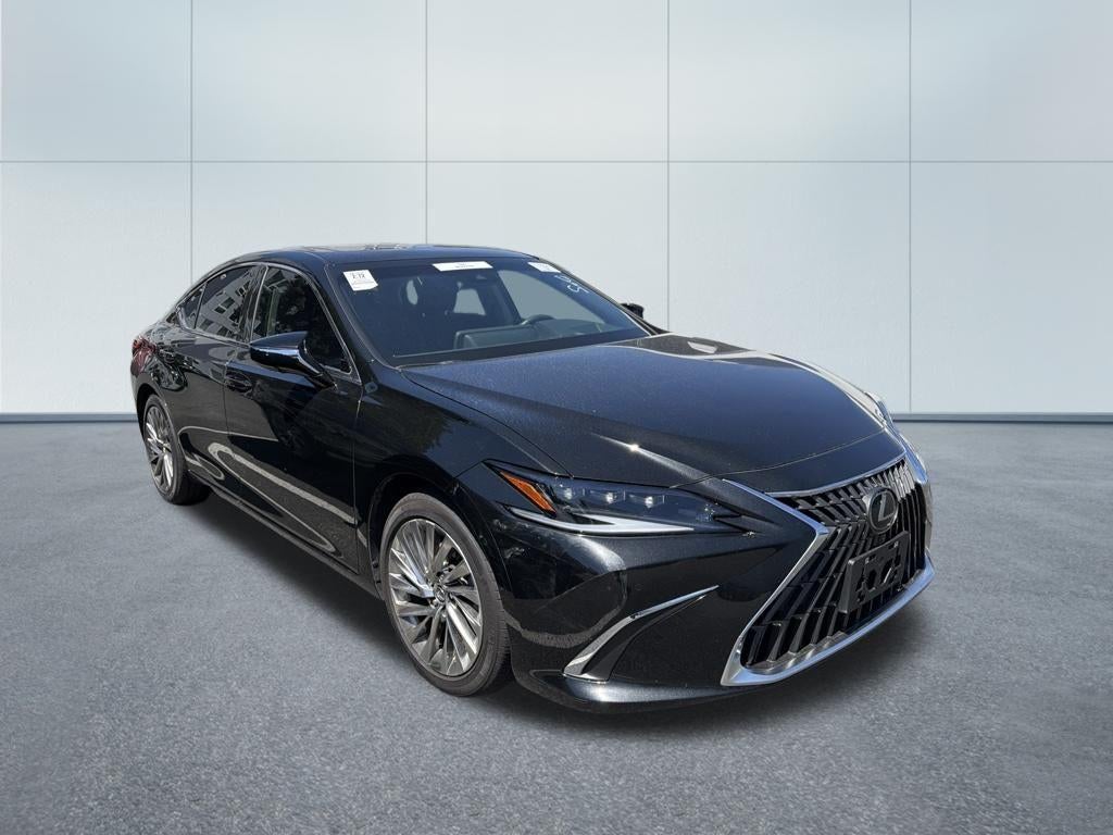 2023 Lexus ES 300h Ultra Luxury