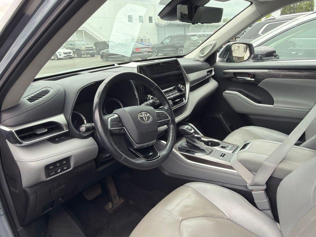 2021 Toyota Highlander Platinum