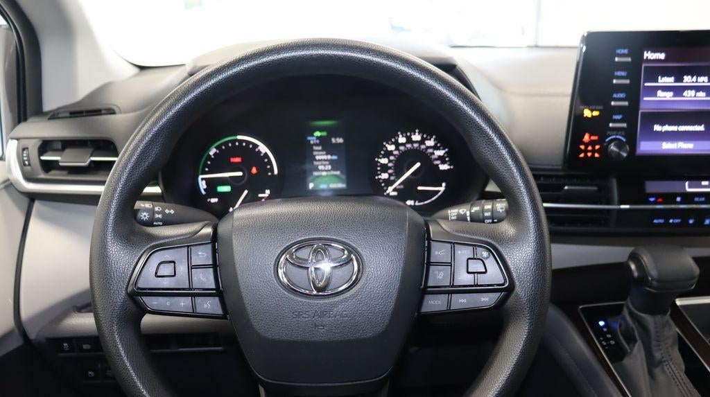 2023 Toyota Sienna LE