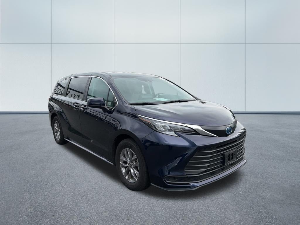 2024 Toyota Sienna LE AWD