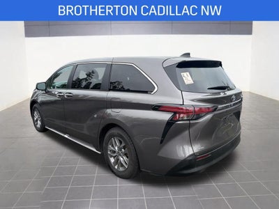2022 Toyota Sienna XLE