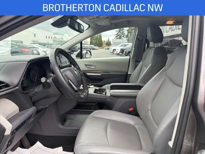 2022 Toyota Sienna XLE