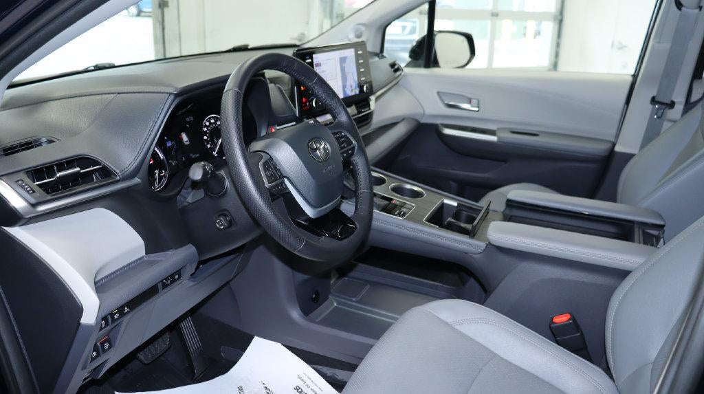2021 Toyota Sienna Limited