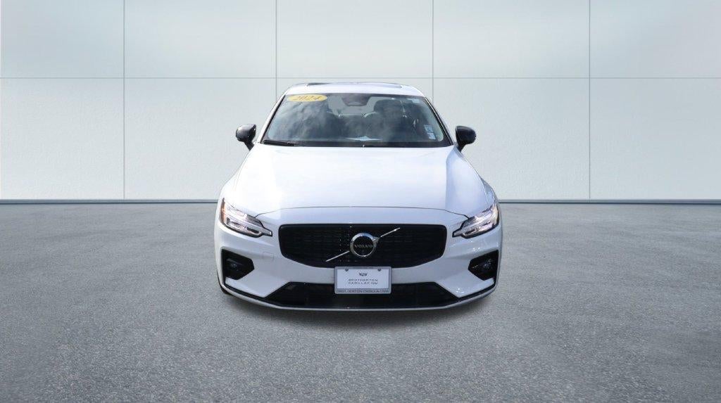 2024 Volvo S60 B5 Plus Dark Theme