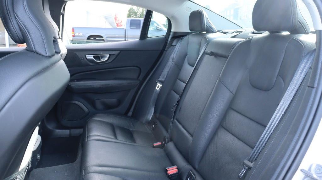 2024 Volvo S60 B5 Plus Dark Theme
