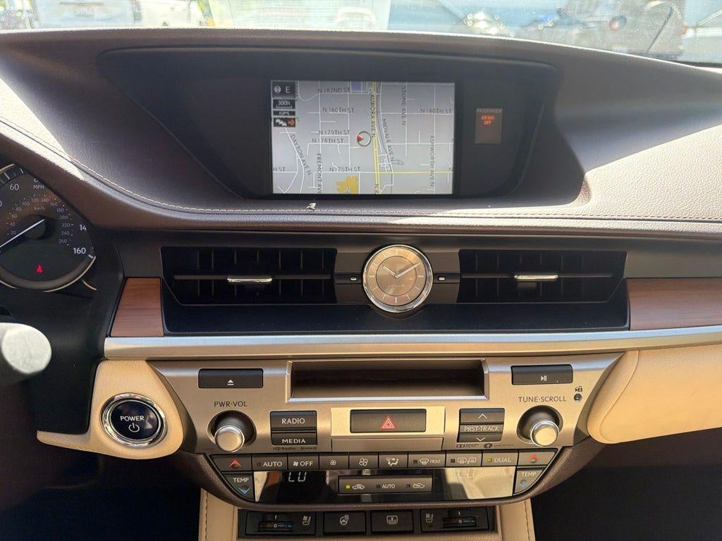 2018 Lexus ES 300h