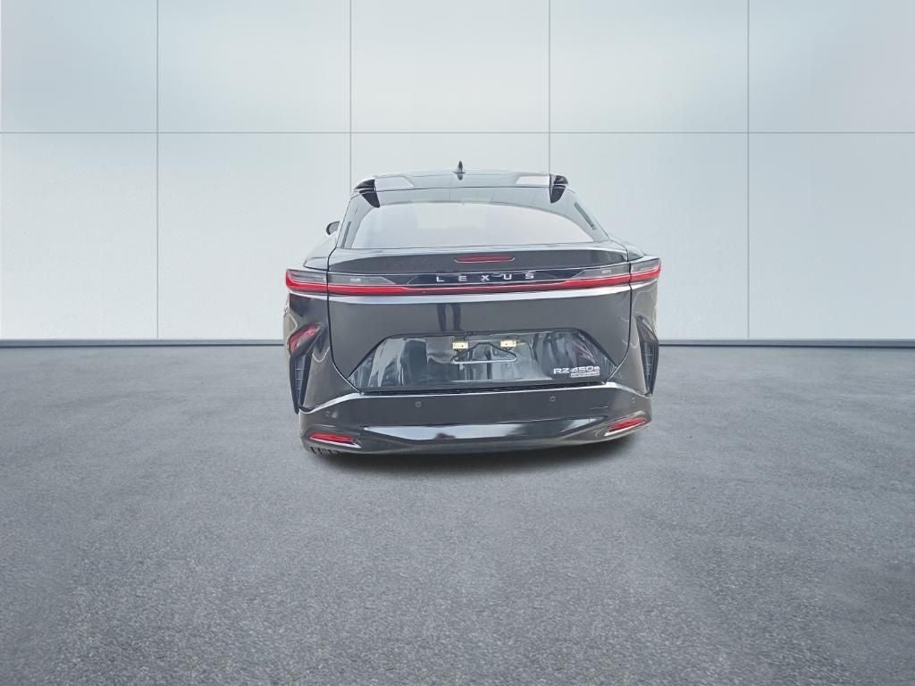 2023 Lexus RZ 450e Luxury