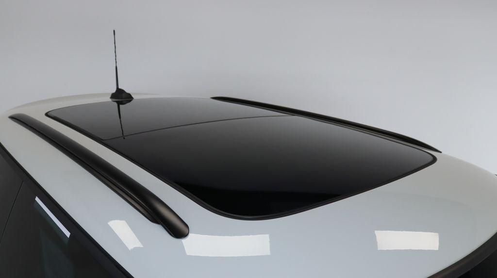 2025 MINI Hardtop 2 Door Iconic