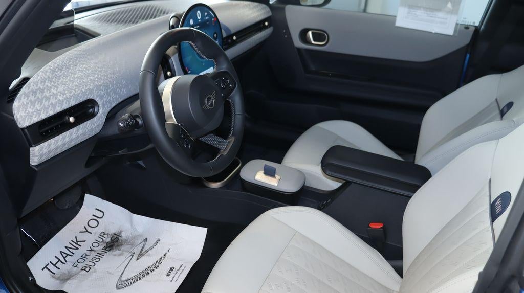 2025 MINI Hardtop 2 Door Iconic