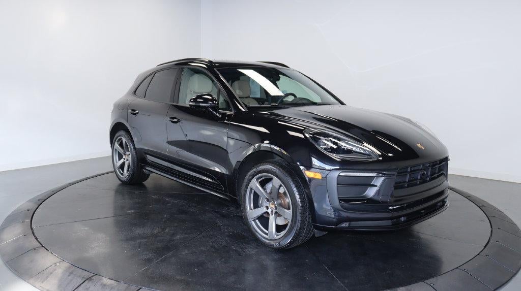 2025 Porsche Macan Base
