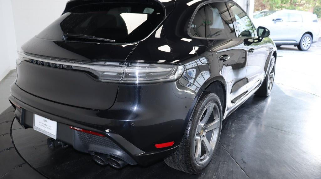 2025 Porsche Macan Base