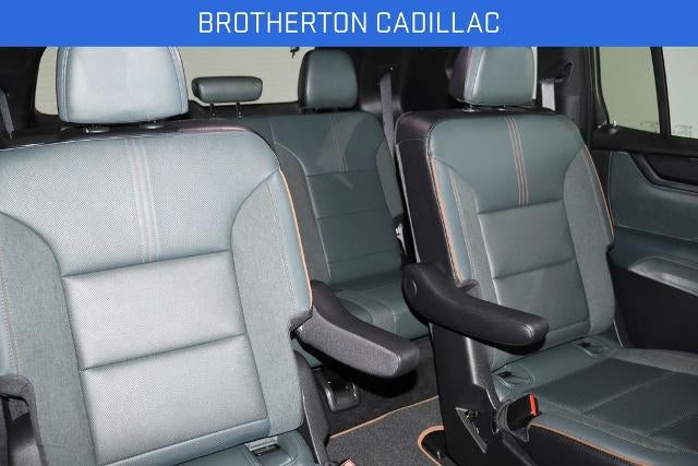 2025 GMC Acadia AWD AT4