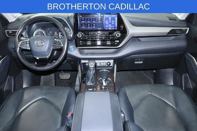 2021 Toyota Highlander Hybrid Platinum