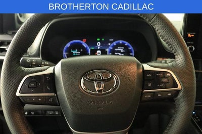 2025 Toyota Sienna Platinum