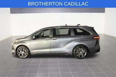 2025 Toyota Sienna Platinum