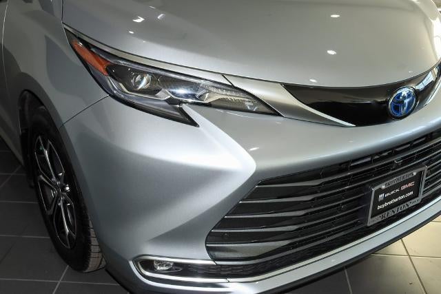 2025 Toyota Sienna Platinum