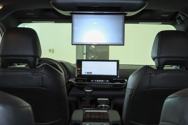 2025 Toyota Sienna Platinum