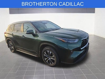 2025 Toyota Highlander Hybrid XLE