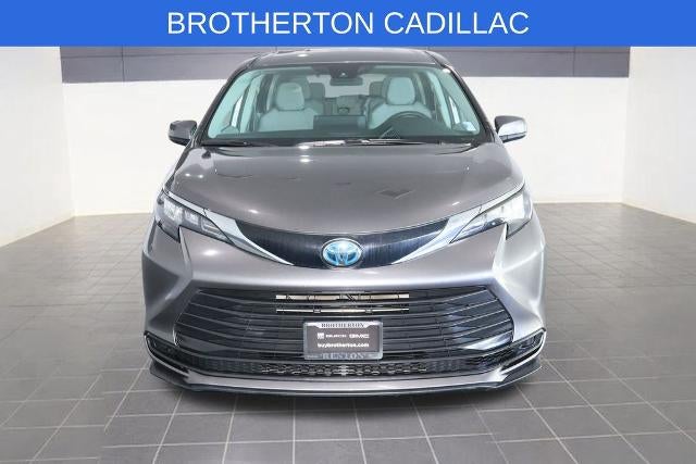2024 Toyota Sienna LE