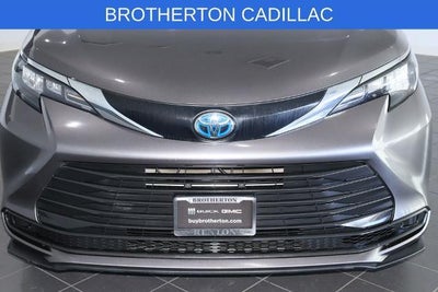 2024 Toyota Sienna LE