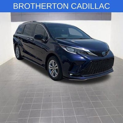 2022 Toyota Sienna XSE