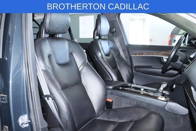 2017 Volvo XC90 Momentum